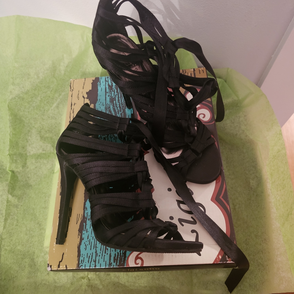 Zigi Soho Black Strappy Heels